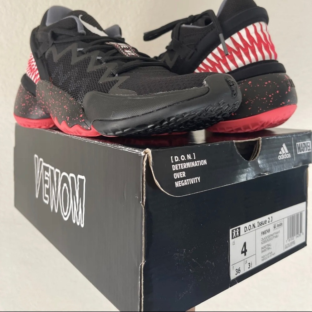 Adidas D.O.N. Issue 2 J Marvel Venom Carnage Basketball Shoes Boy’s/Men’s NWB
